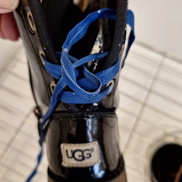 Ugg kids 12 black patent leather - Picture 6 of 6